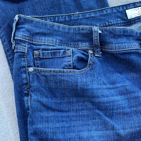 TORRID First At Fit Denim Jeans, Size 26R - Picture 7 of 16
